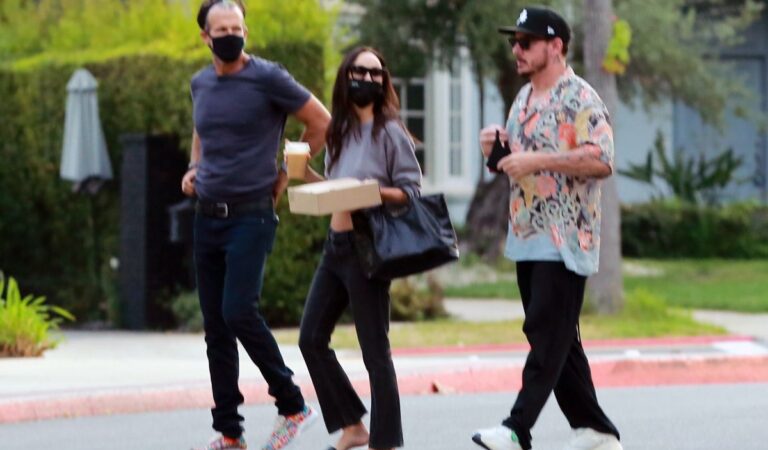 Cara Santana Shannon Leto Out With Friends Park Beverly Hills (13 photos)