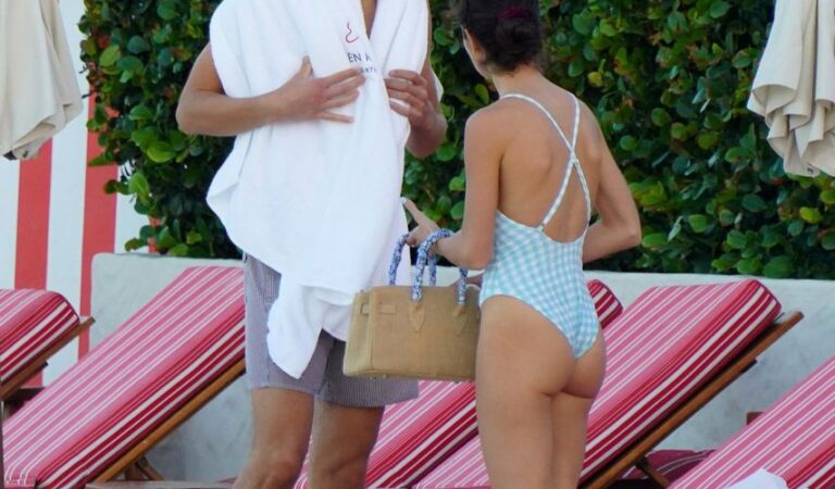 Carmen Montero Mundt And George Russell Out On The Beach St Barts (10 photos)