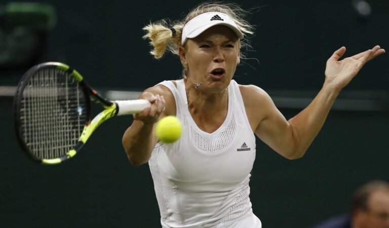 Caroline Wozniacki 1st Round Wimbledon Tennis Championships London (9 photos)