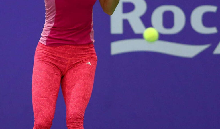 Caroline Wozniacki Practice Session Bnp Paribas Wta Finals Singapore (8 photos)