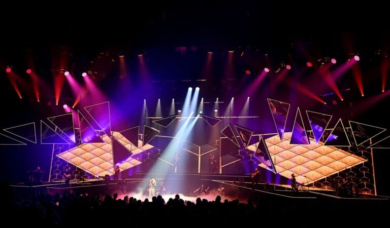 Carrie Underwood Performs Her Residency Reflection Las Vegas Residency Opening Night (6 photos)