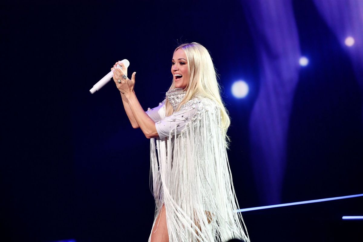 Carrie Underwood Performs Her Residency Reflection Las Vegas Residency Opening Night