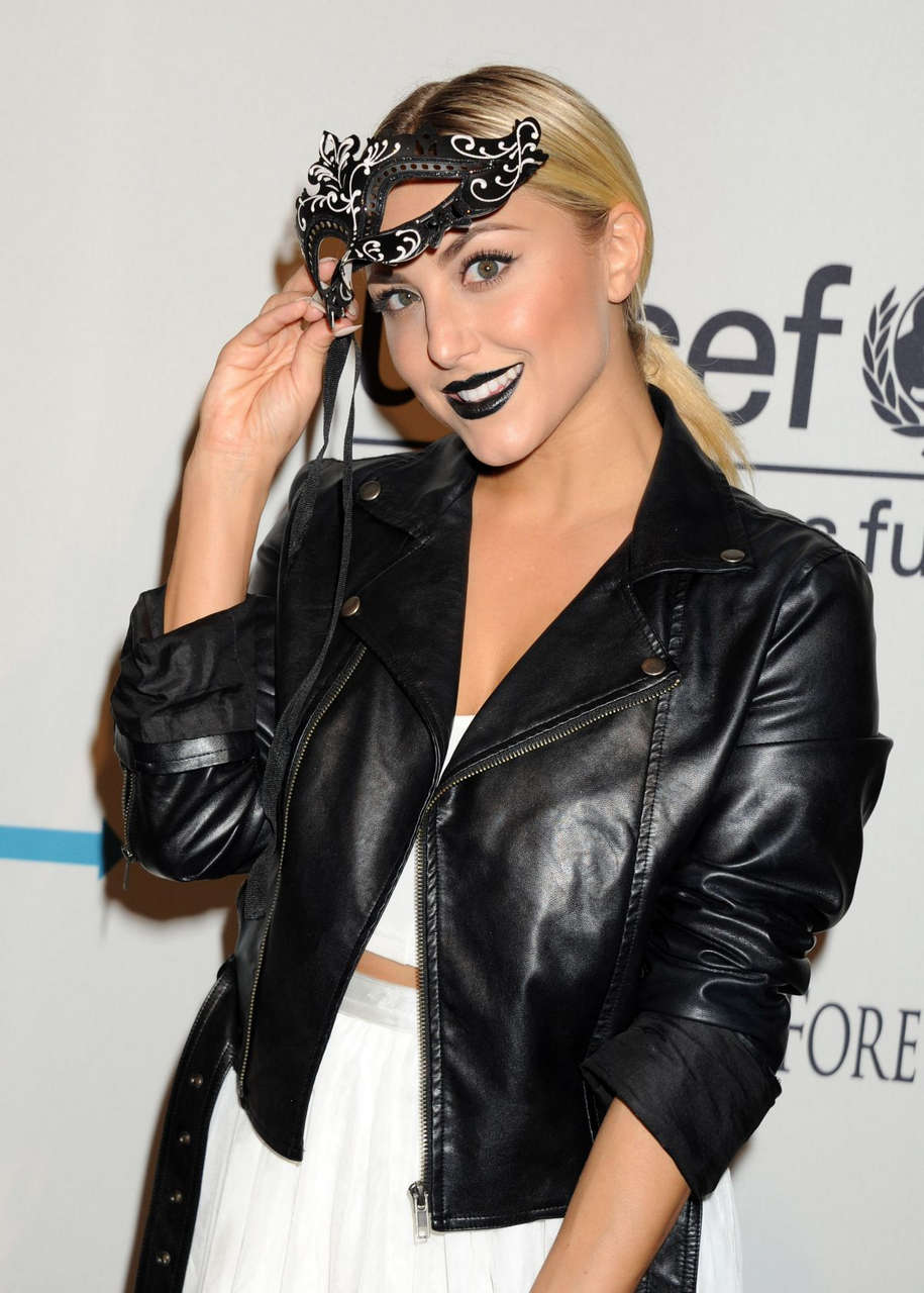 Cassie Scerbo Unicefs Next Generations Masquerade Ball Los Angeles
