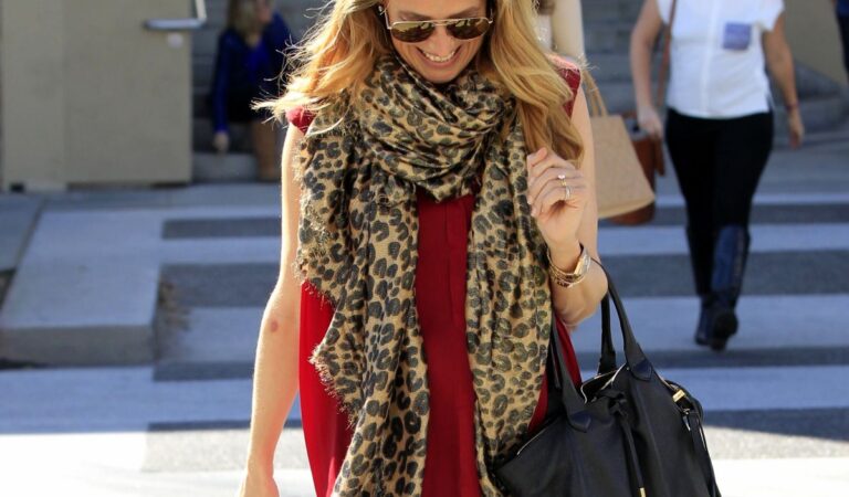 Cat Deeley Out About Beverly Hills (14 photos)