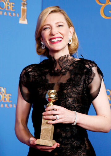 Cate Blanchett Poses With Her Award For Best