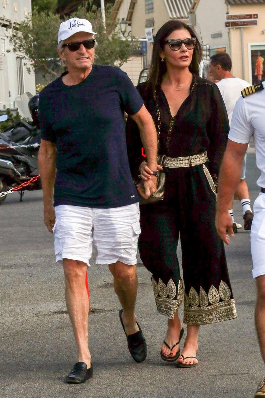 Catherine Zeta Jones Michael Douglas Out Saint Tropez