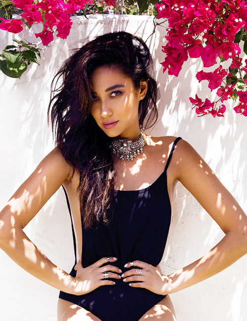 Celebritiesofcolor Shay Mitchell Photographed