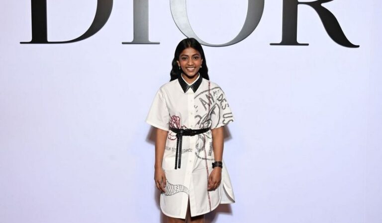 Charithra Chandran Dior Show Paris Fashion Week (2 photos)