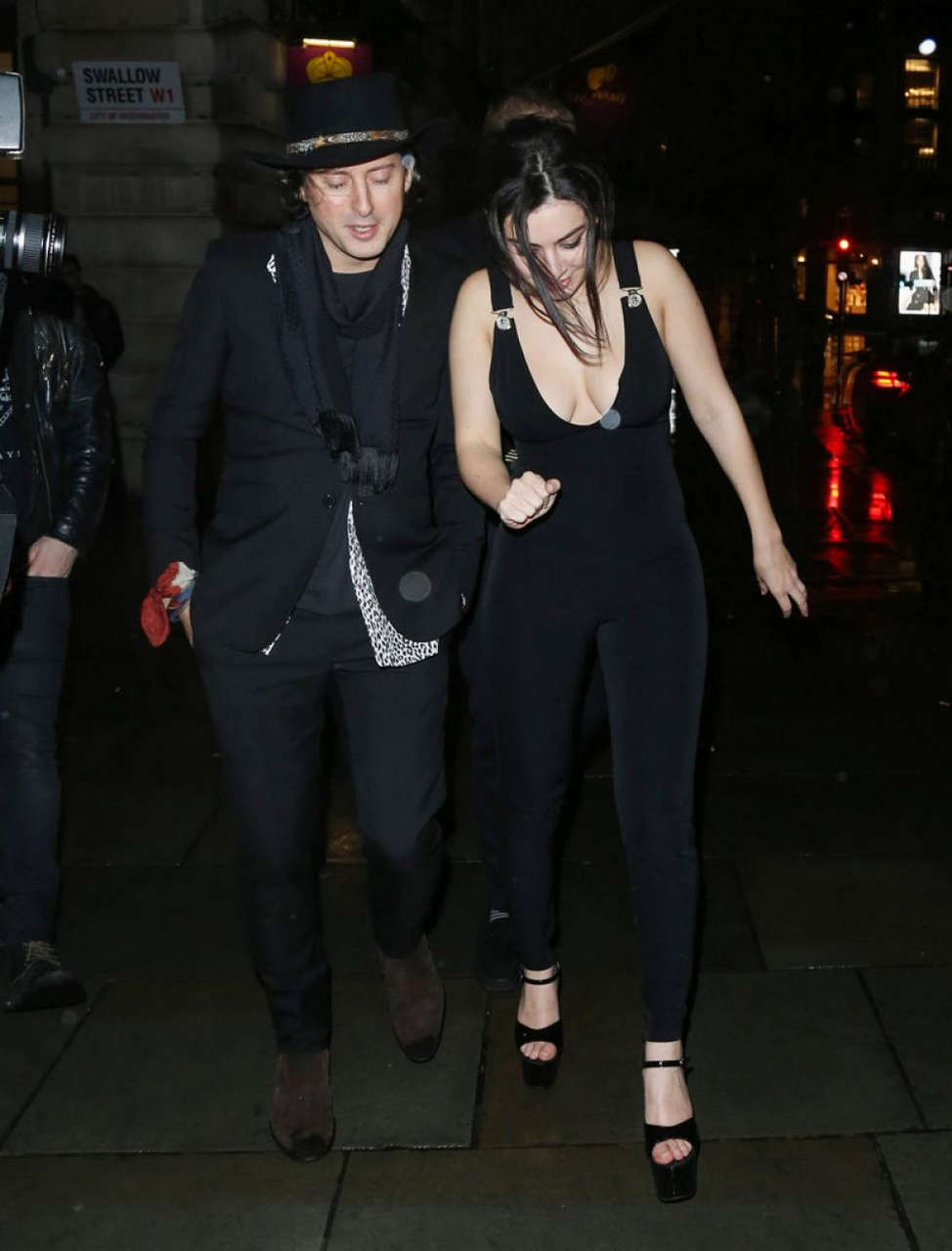 Charli Xcx Leaves 2016 Nme Awards Afterparty Cuckoo Club London