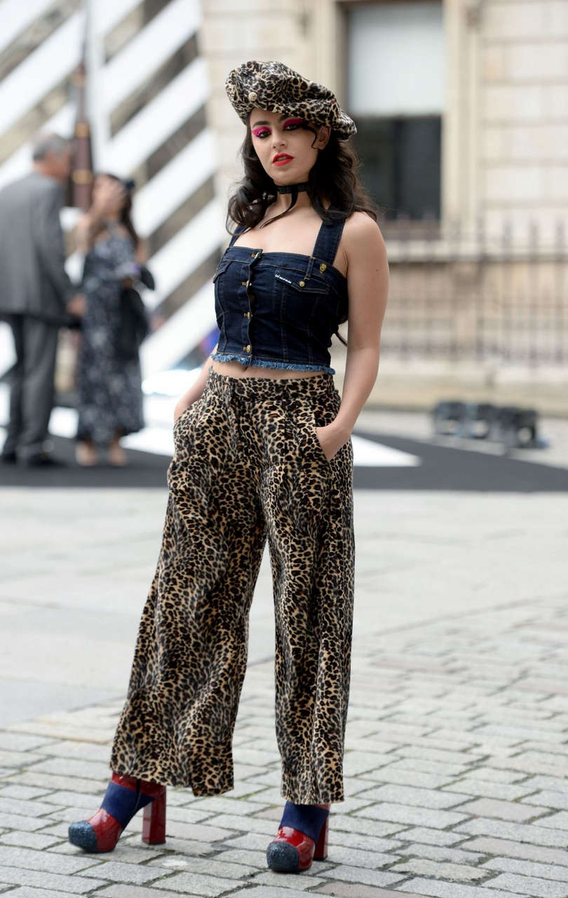 Charli Xcx Royal Academy Of Arts Summer Exhibition 2016 Vip Preview London