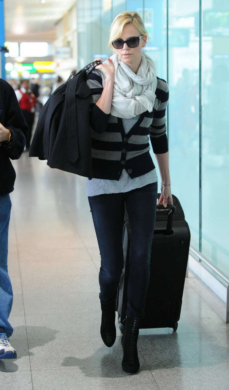 Charlize Theron Arriving Jfk Airport