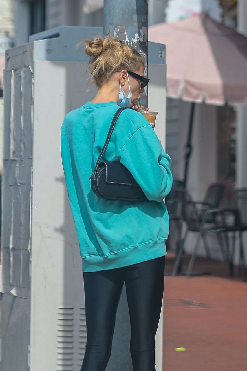 Charlotte Mckinnet Out For Iced Latte Pacific Palisades