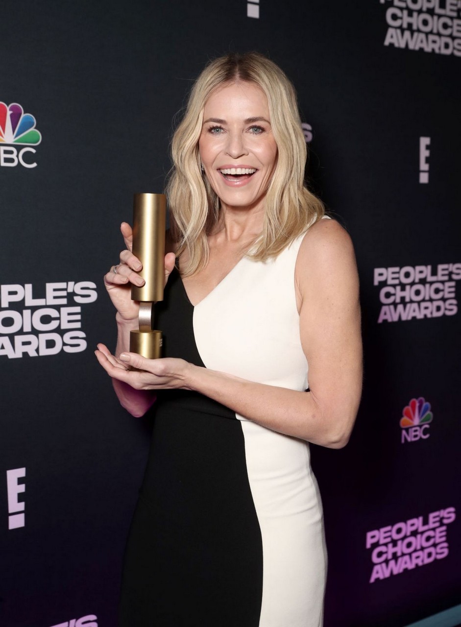 Chelsea Handler 47th People S Choice Awards Barker Hangar Santa Monica