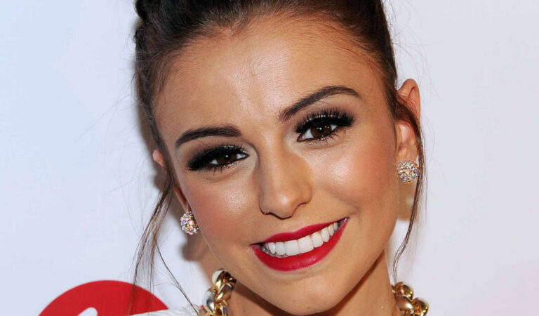 Cher Lloyd (5 photos)