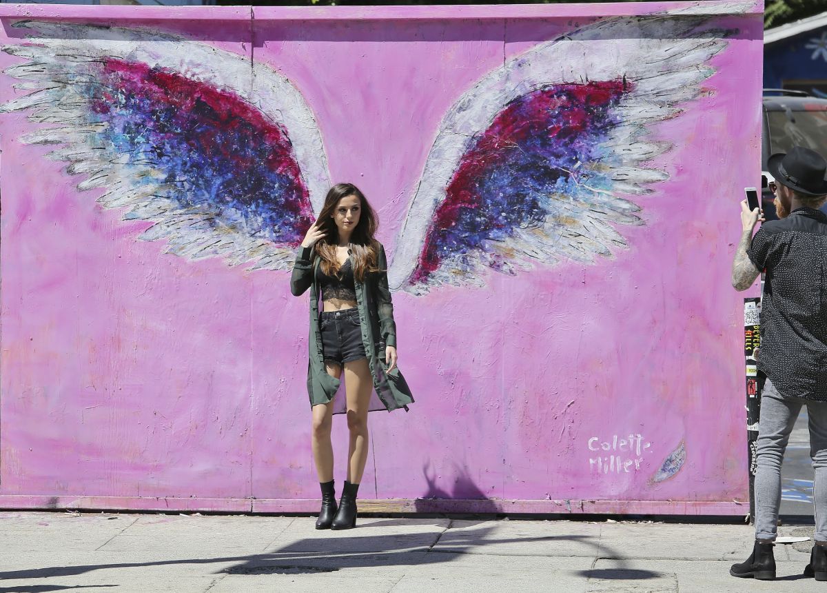 Cher Lloyd Shopping American Apparel West Hollywood
