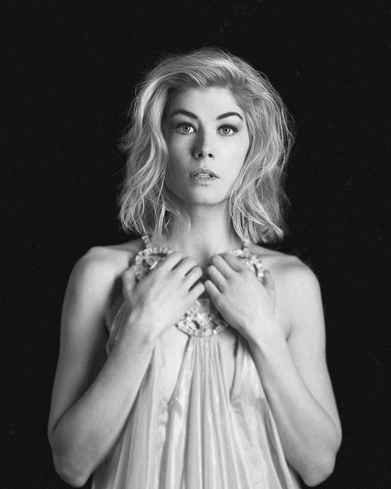 Chibstelford Rosamund Pike Photographed By