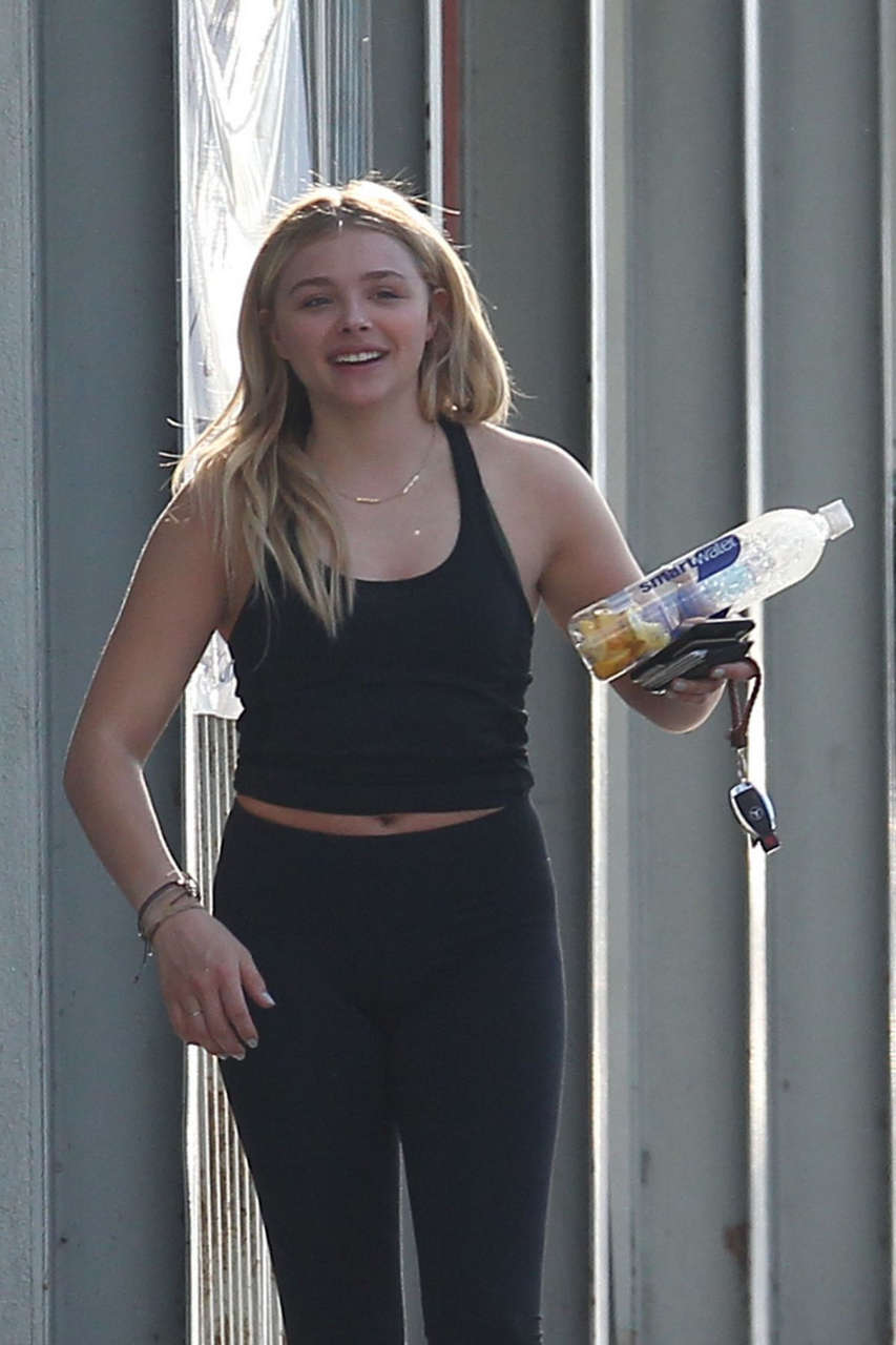 Chlloe Moretz Tights Leaves Pilates Class West Hollywood