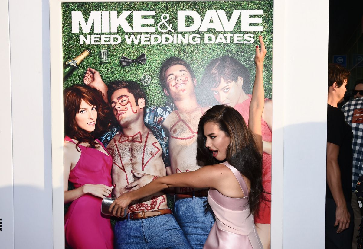 Chloe Bridges Mike Dave Need Wedding Dates Premiere Los Angeles
