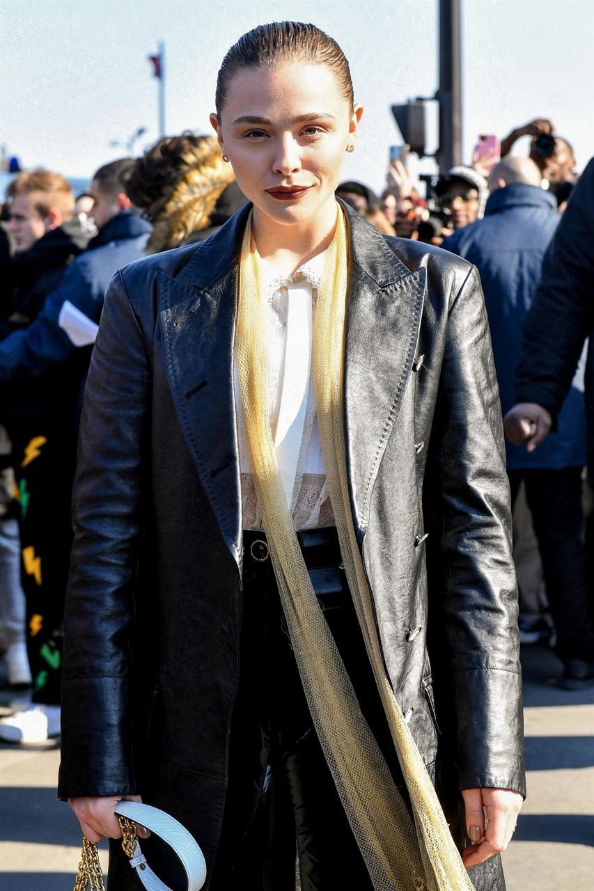 Chloe Moretz Arrives Louis Vuitton Fashion Show Paris