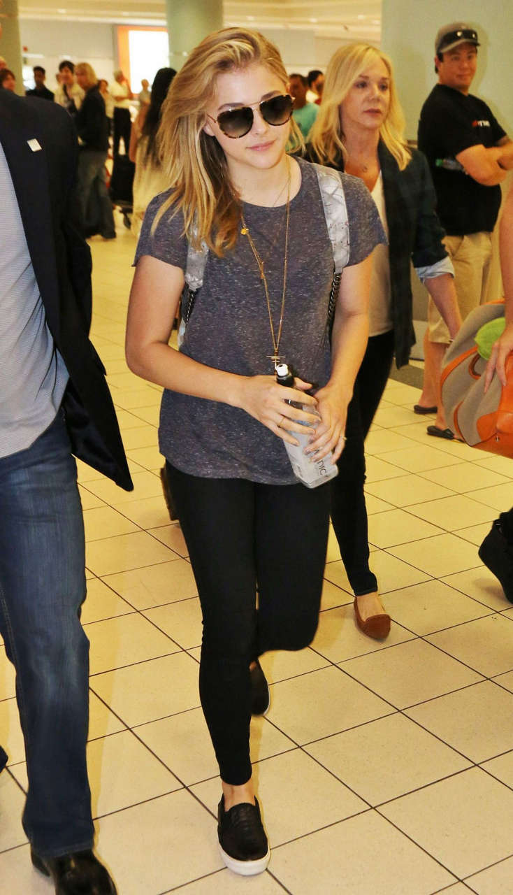 Chloe Moretz Arrives Pearson International Airport Toronto