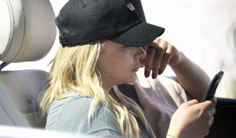 Chloe Moretz Chats Her Phone Near Her Home Los Angeles (7 photos)