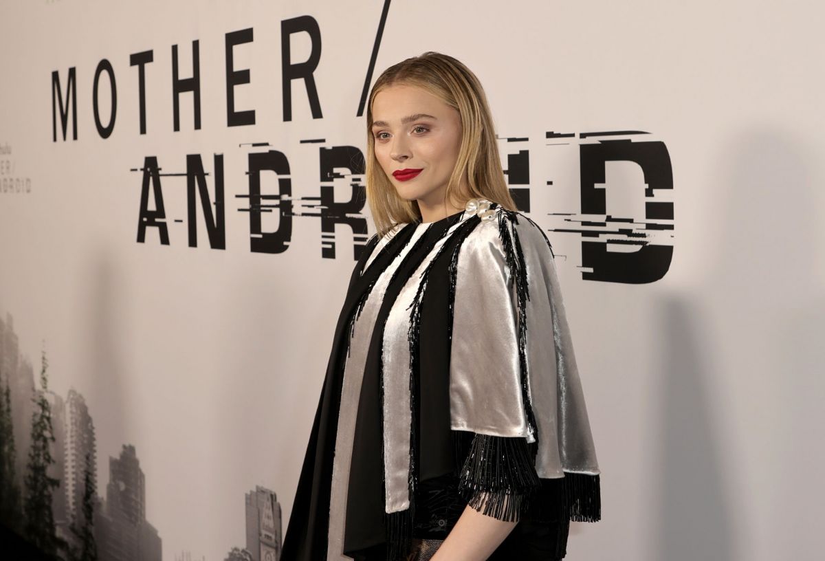 Chloe Moretz Mother Android Premiere Neuehouse Hollywood