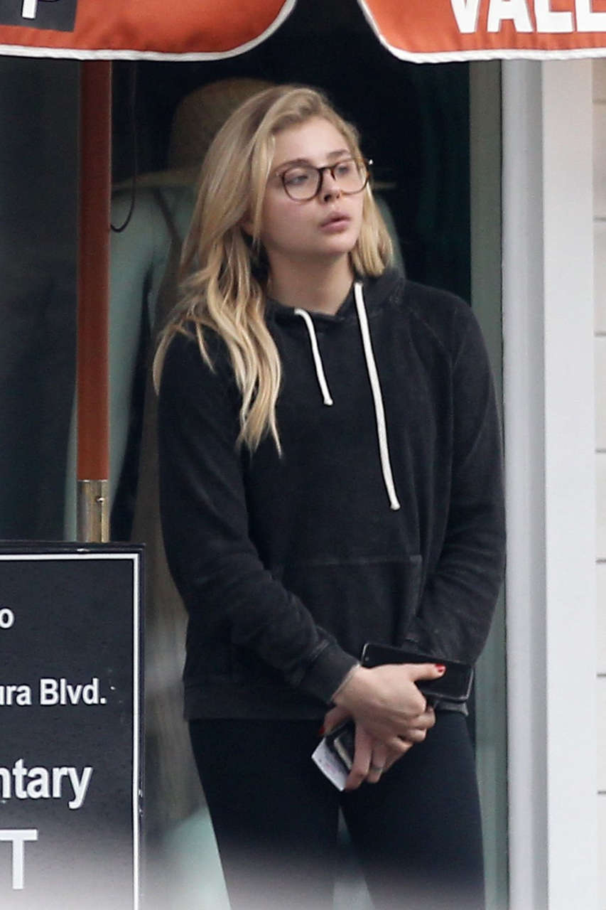 Chloe Moretz Out For Breakfast Los Angeles