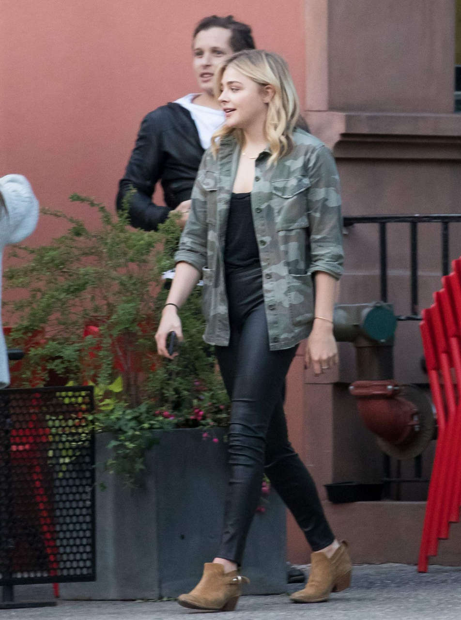 Chloe Moretz Out For Lunch With Friends New York