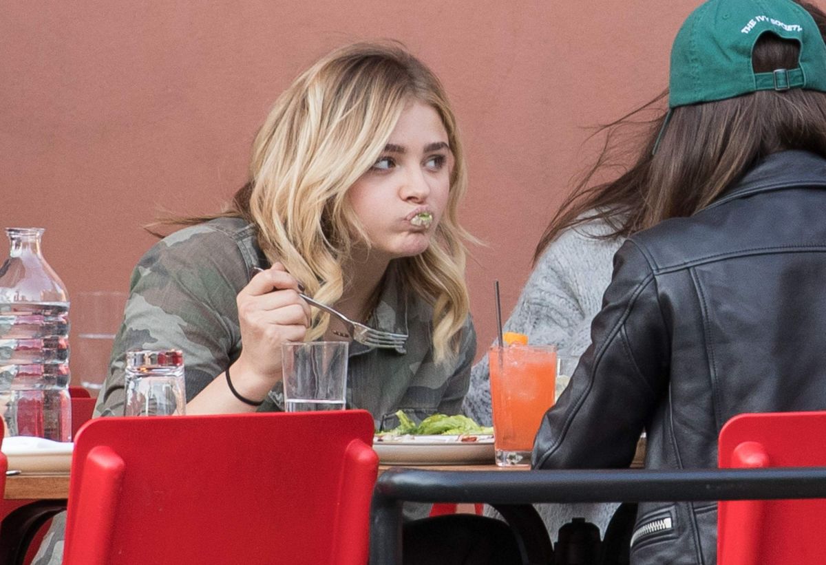 Chloe Moretz Out For Lunch With Friends New York