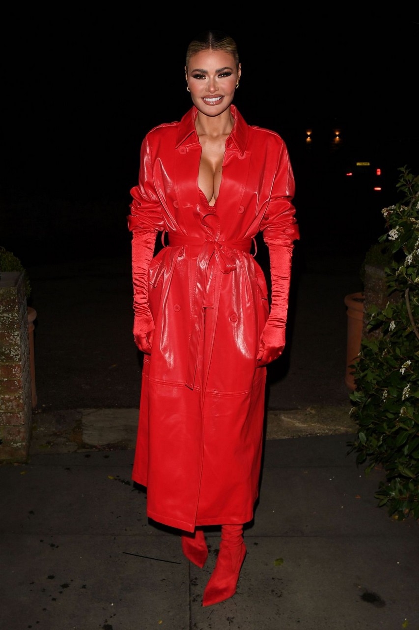 Chloe Sims Only Way Is Essex Tv Show Christmas Special