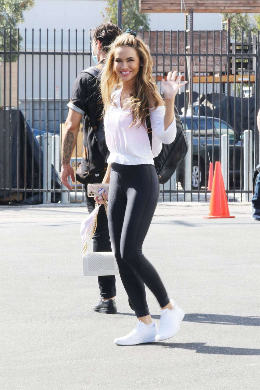 Chrishell Stause Leaves Dwts Practice Los Angeles