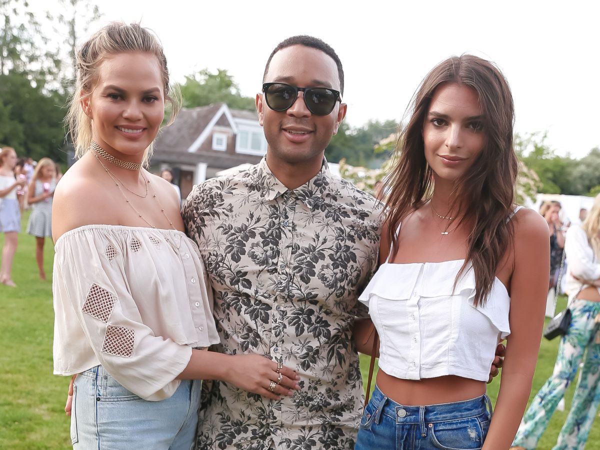 Chrissy Teigen 4th Of July Pool Party Cookout Hamptons