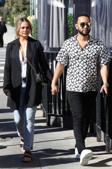 Chrissy Teigen And John Legend Out For Lunch Los Angeles