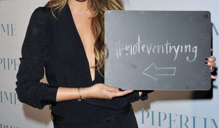 Chrissy Teigen New Piperlime Collection Launch Los Angeles (15 photos)