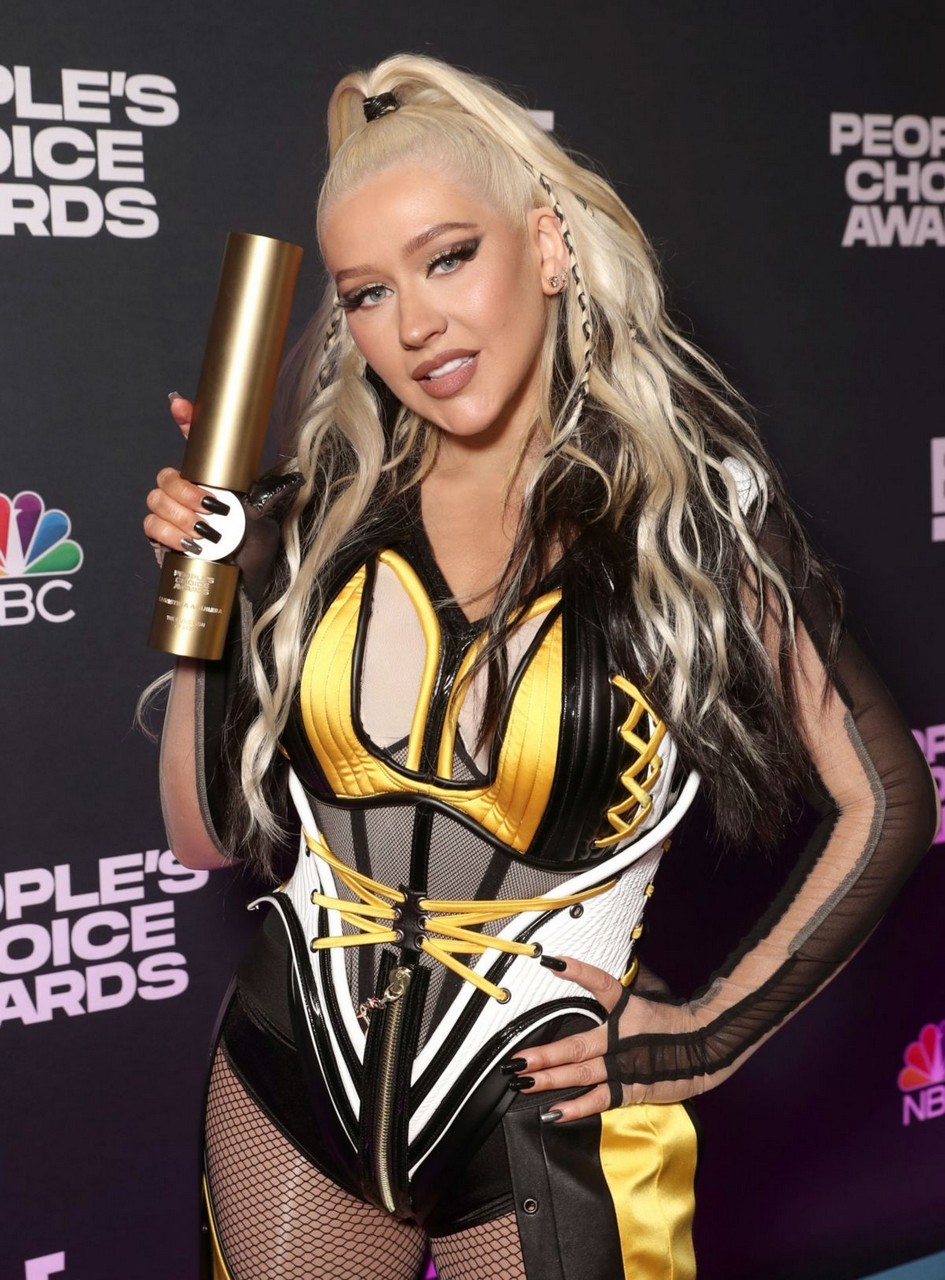 Christina Aguilera 47th People S Choice Awards Barker Hangar Santa Monica