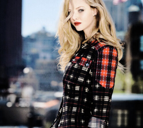 Chrs Evanss 4950 Pictures Of Amanda Seyfried (2 photos)