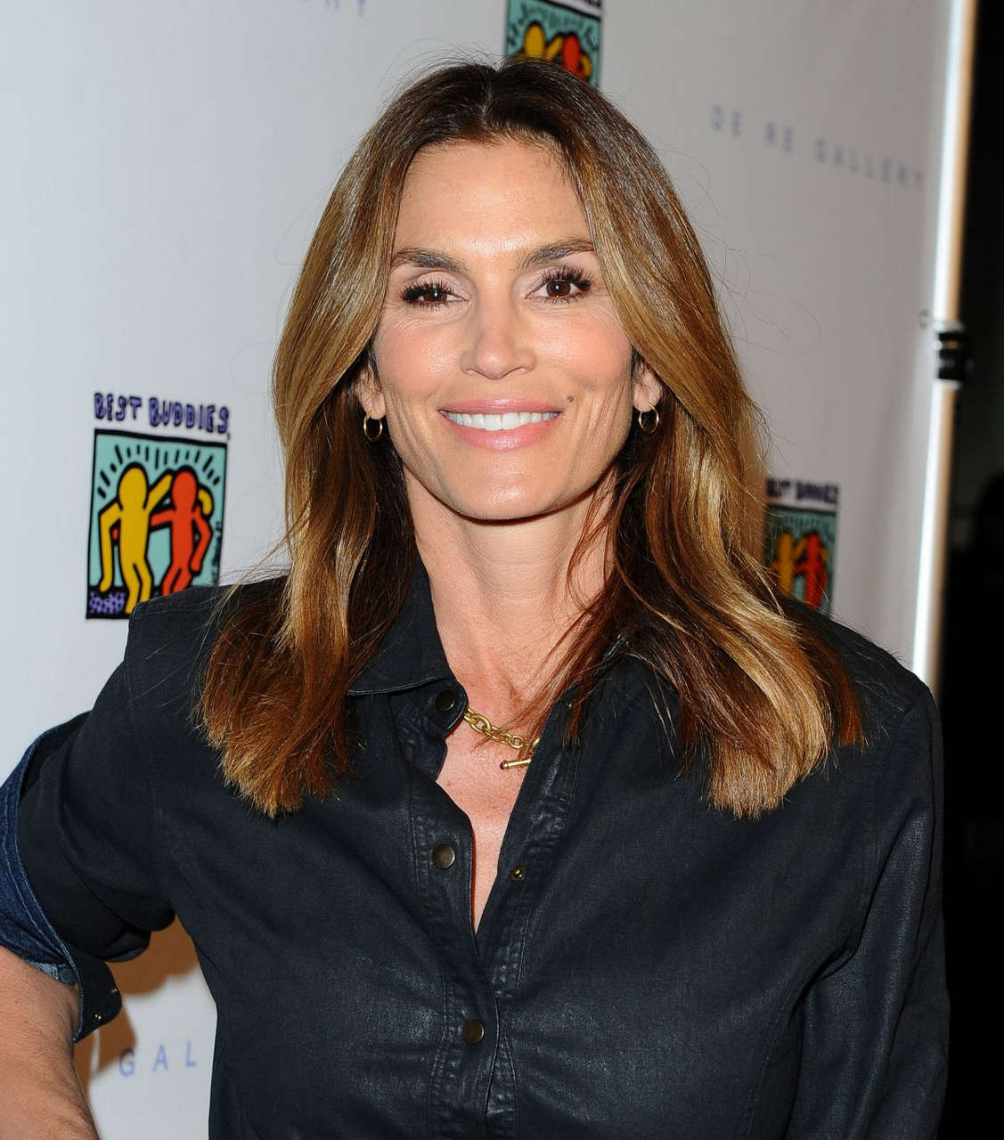Cindy Crawford Art Of Friendship Benefit Photoauction West Hollywood