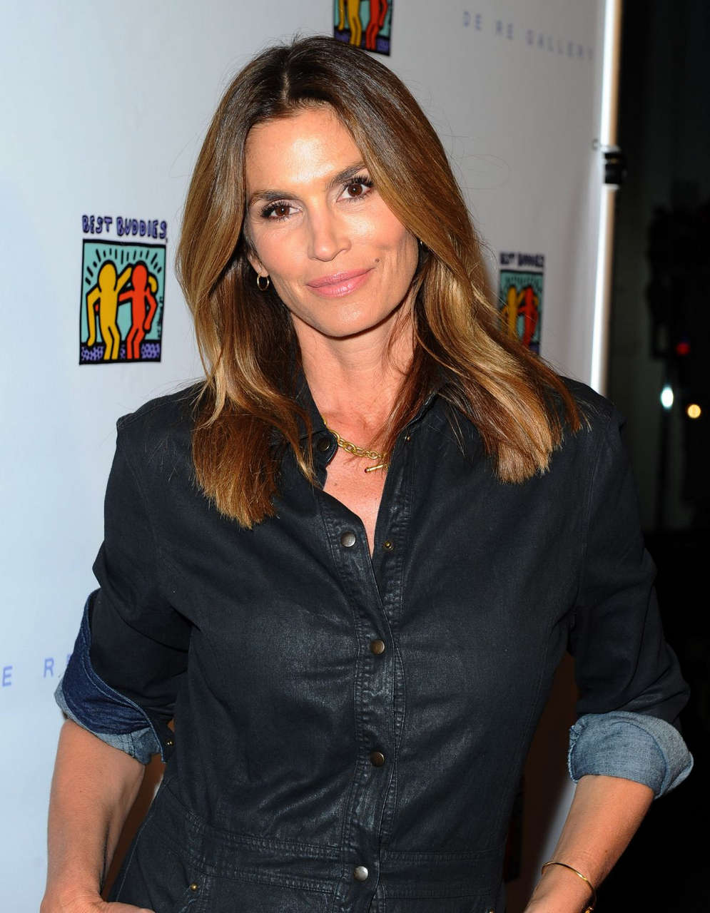 Cindy Crawford Art Of Friendship Benefit Photoauction West Hollywood