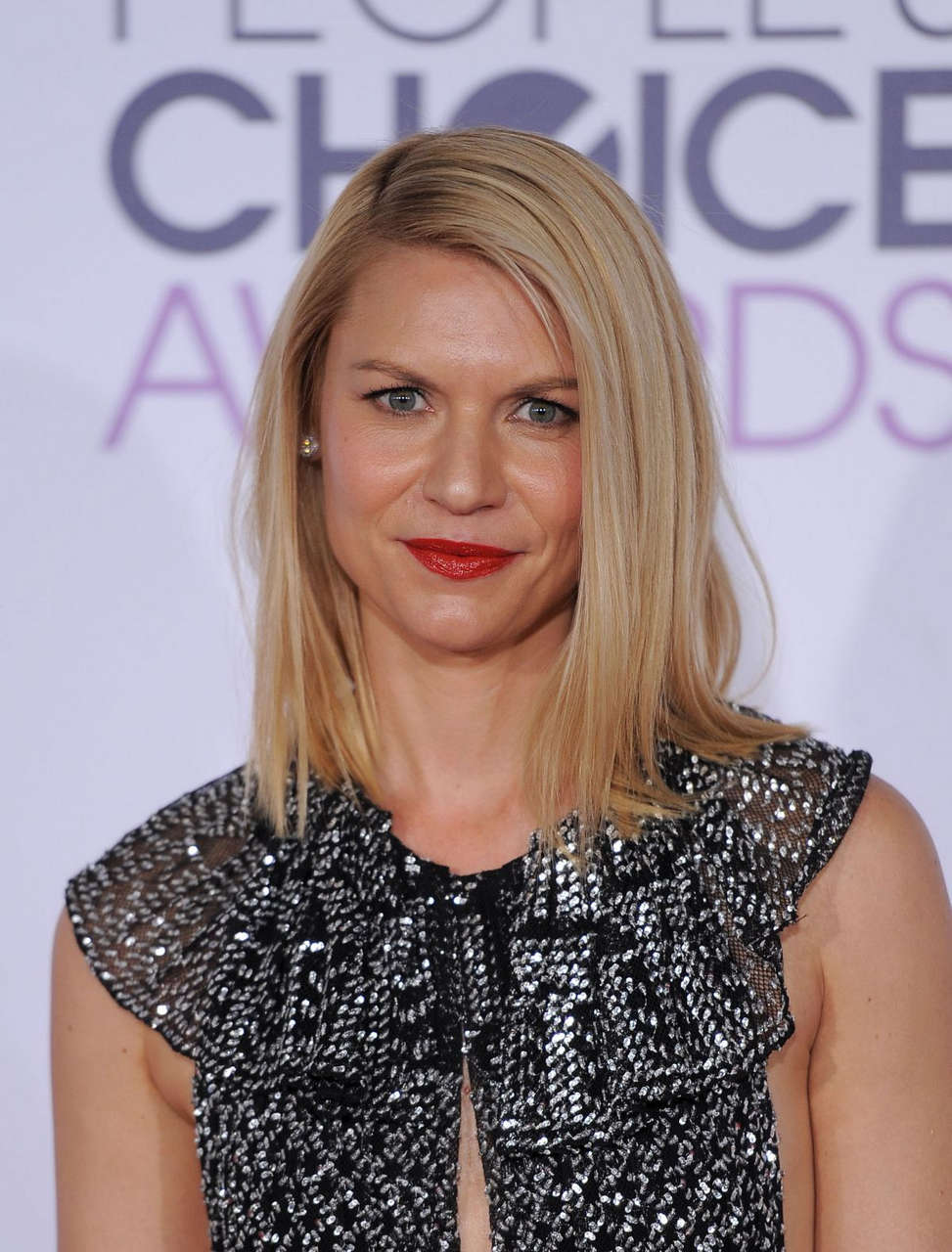 Claire Danes 2016 Peoples Choice Awards Los Angeles