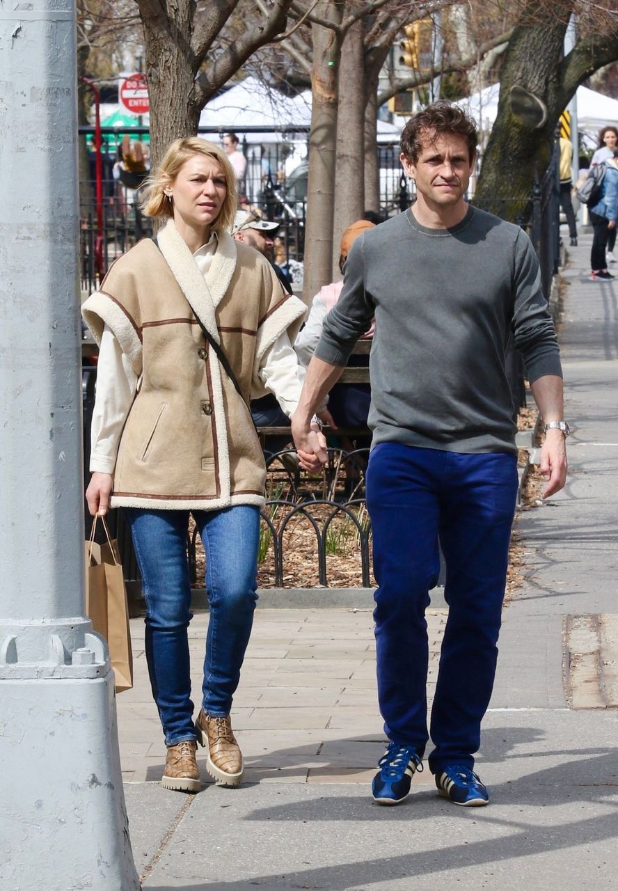 Claire Danes And Hugh Dancy Out New York