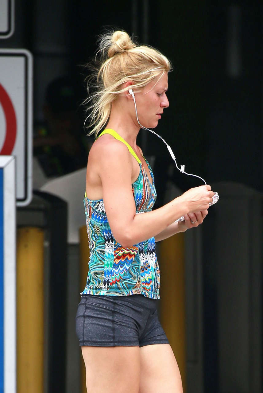 Claire Danes Out Jogging New York