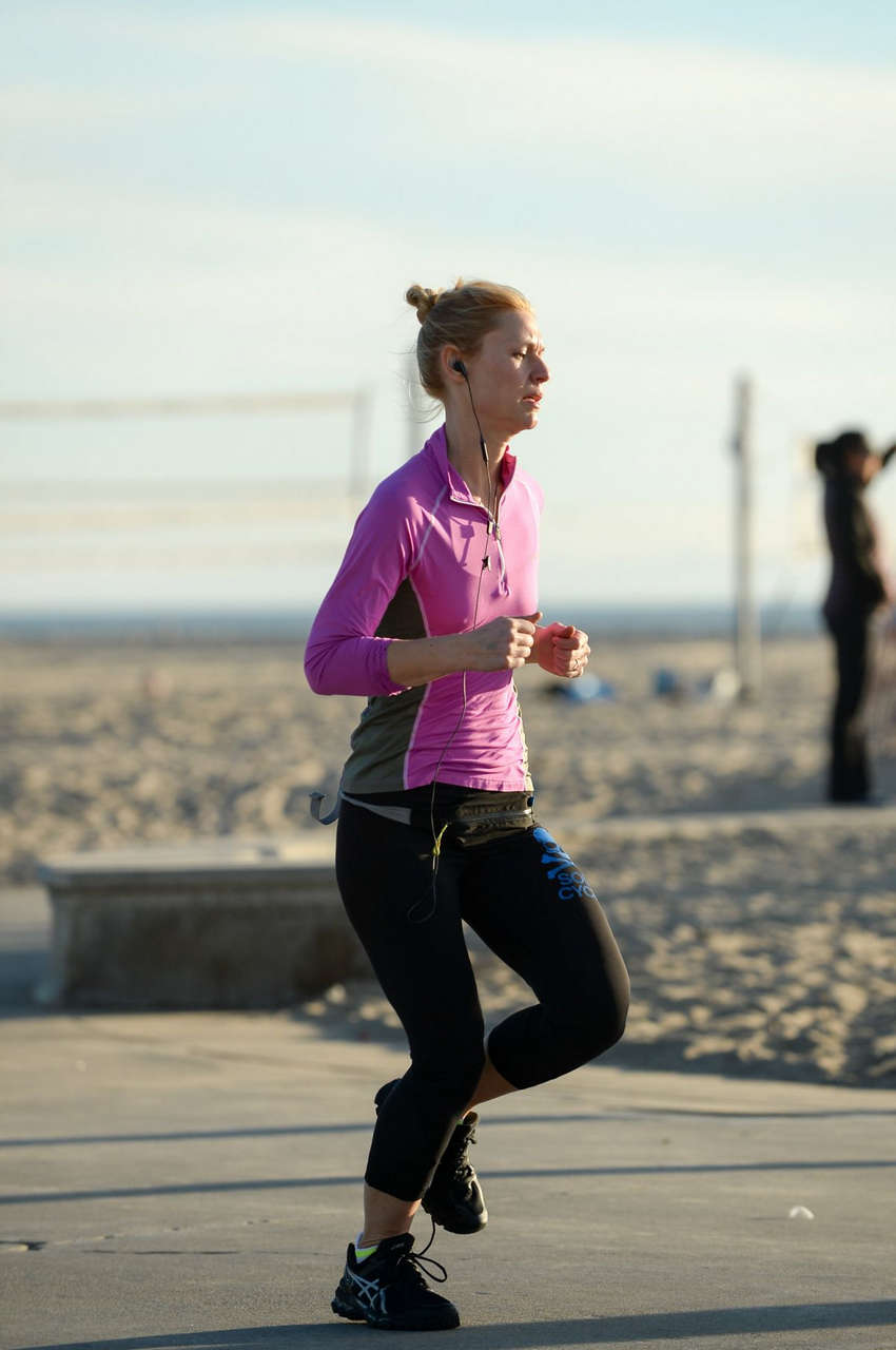 Claire Danes Out Jogging Santa Monica
