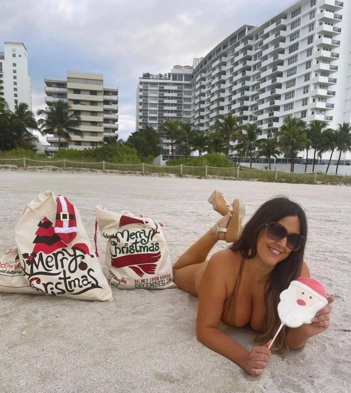 Claudia Romani Bikini For Formula Sea Swim Miami