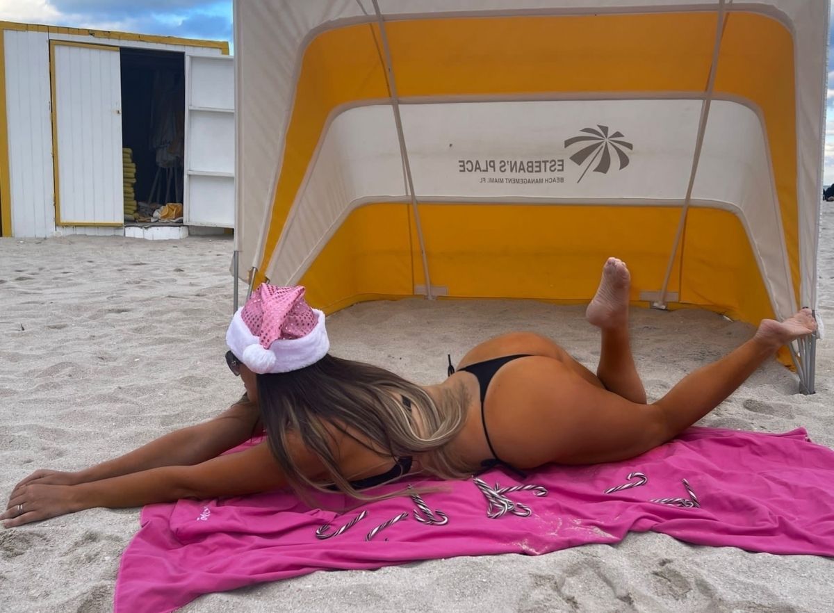 Clauidia Romani Bikini Miami Beach