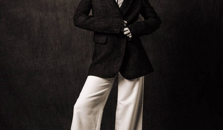 Cobie Smulders For L Officiel Fashion Book Monte Carlo (9 photos)