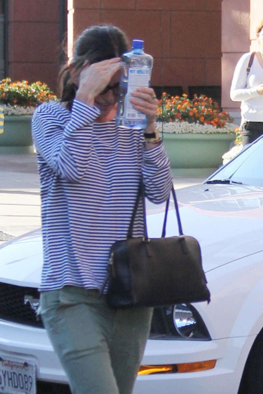 Courteney Cos Leaves Doctors Office Beverly Hills