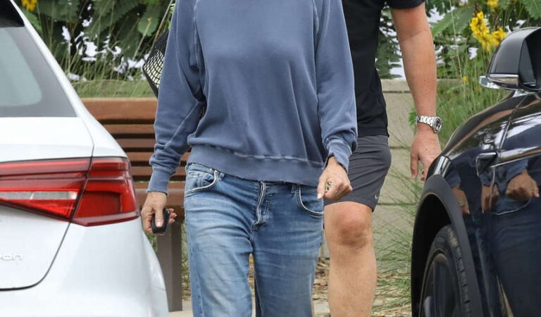 Courteney Cox Farmer Market Malibu (7 photos)