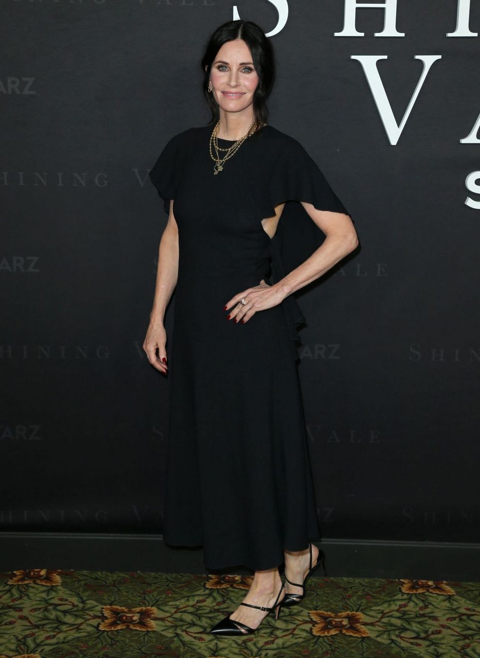 Courteney Cox Shining Vale Premiere Hollywood