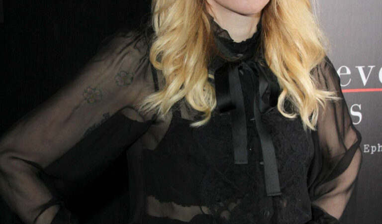 Courtney Love Everything Is Copy Premier Los Angeles (14 photos)