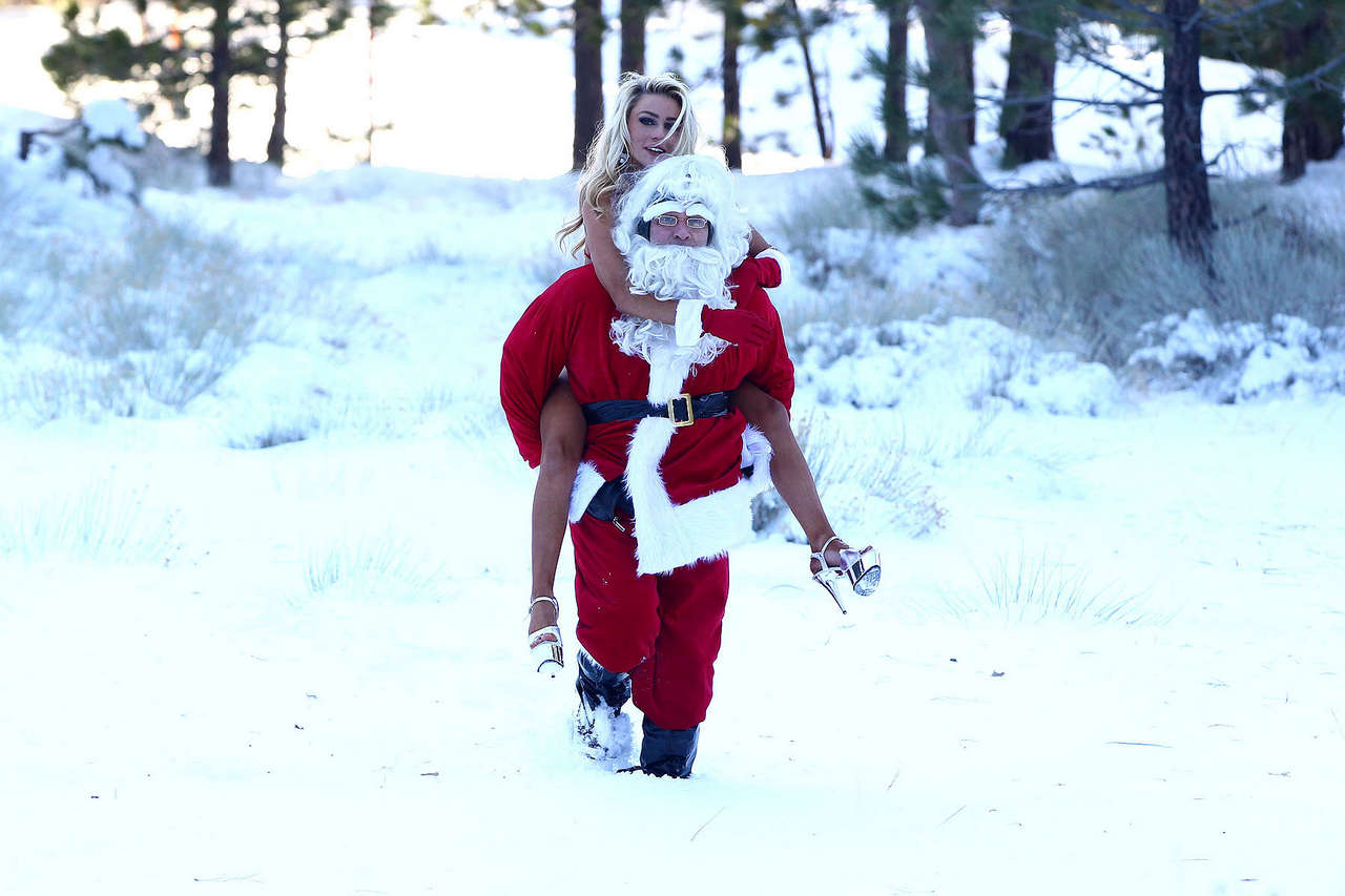 Courtney Stodden Bikini With Santa Claus